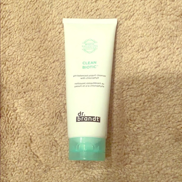 clean biotic cleanser